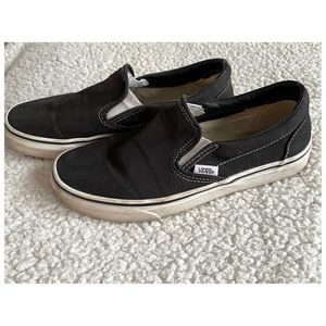 VANS Black and white Authentic slip on- Size 7